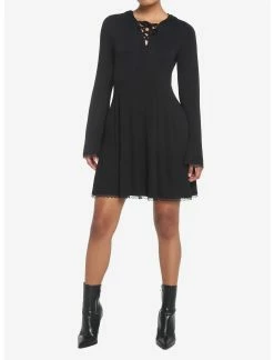 HUNIVERS Black Lace-Up Front Hooded Dress -transcendentactive shop 18780547 av1