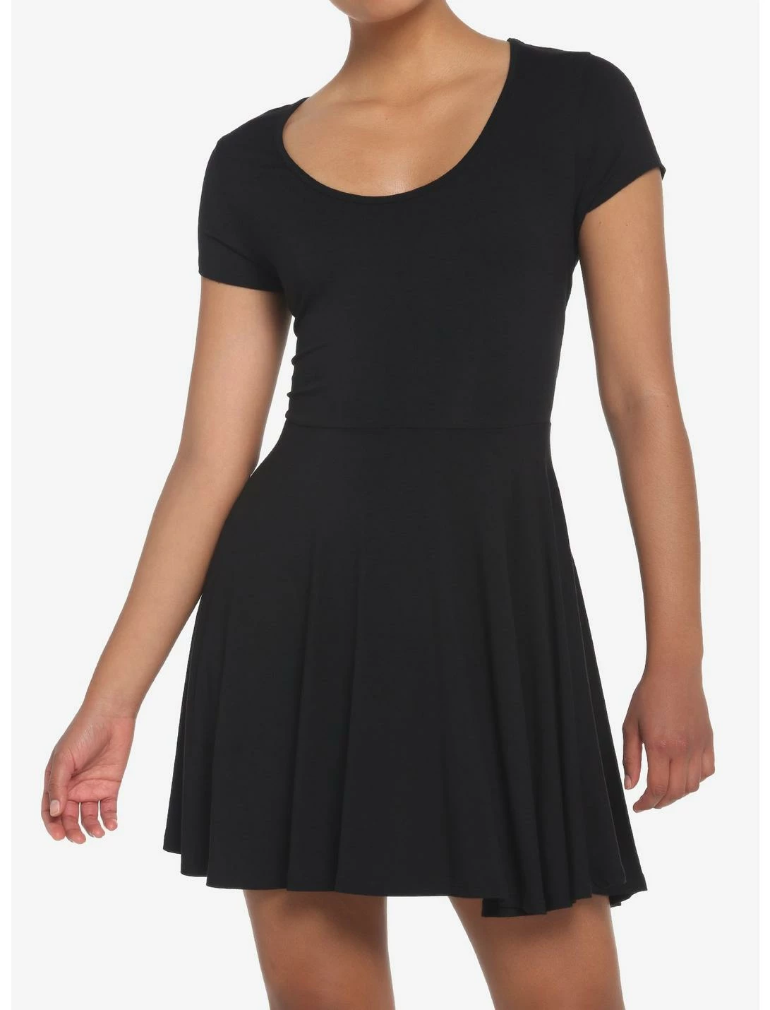 HUNIVERS Black Skater Dress 3 HUNIVERS Black Skater Dress