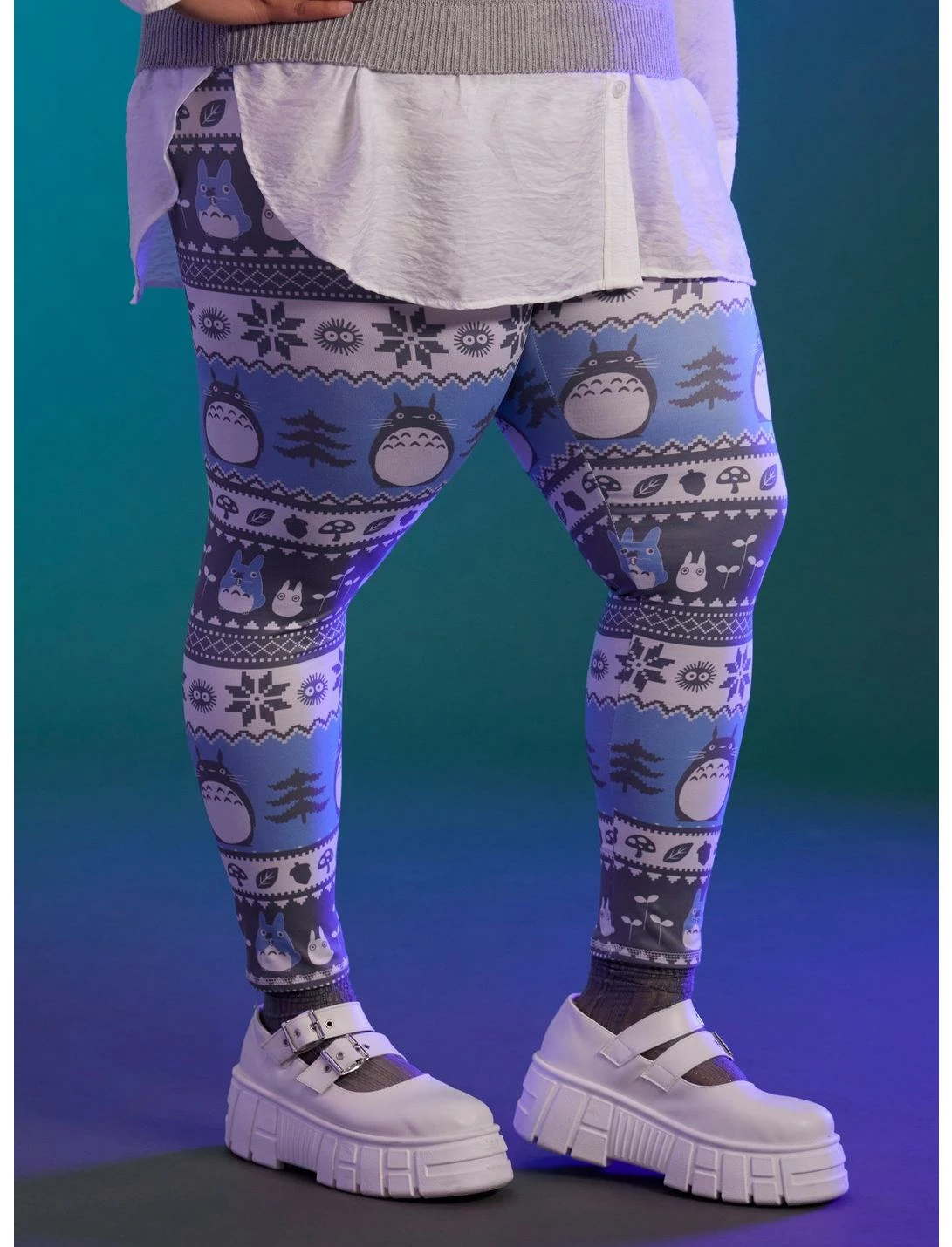 HUNIVERS Her Universe Studio Ghibli My Neighbor Totoro Holiday Fair Isle Leggings Plus Size 3 HUNIVERS Her Universe Studio Ghibli My Neighbor Totoro Holiday Fair Isle Leggings Plus Size