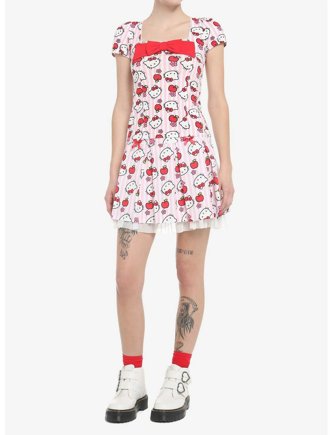 HUNIVERS Hello Kitty Apple Stripe Pleated Skirt 5 HUNIVERS Hello Kitty Apple Stripe Pleated Skirt - Image 3