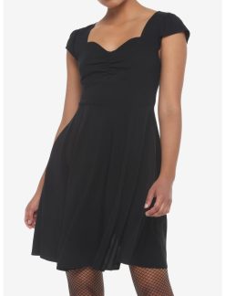 HUNIVERS Black Retro Sweetheart Dress