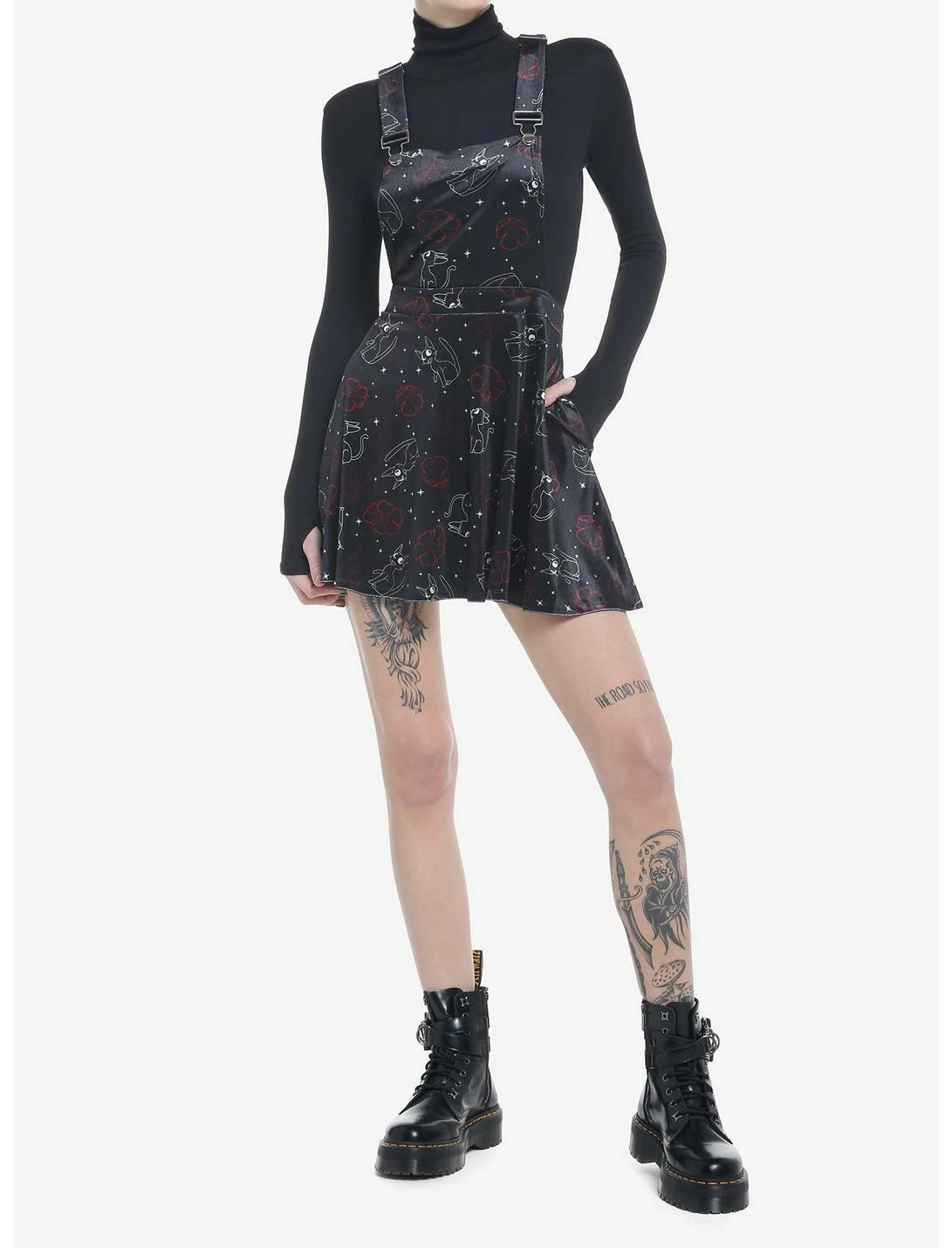 HUNIVERS Her Universe Studio Ghibli Kiki's Delivery Service Jiji Star Velvet Skirtall 4 HUNIVERS Her Universe Studio Ghibli Kiki's Delivery Service Jiji Star Velvet Skirtall - Image 2